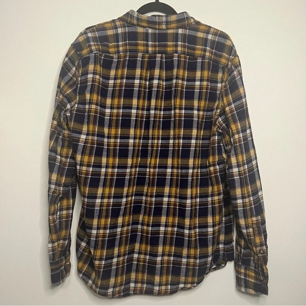J. Crew Men's Flannel Shirt Bundle - 2 Classic Fit Plaid Shirts‎ Size Large